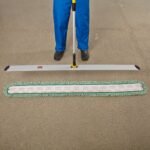Rubbermaid Microfiber Mop Frame - Image 4